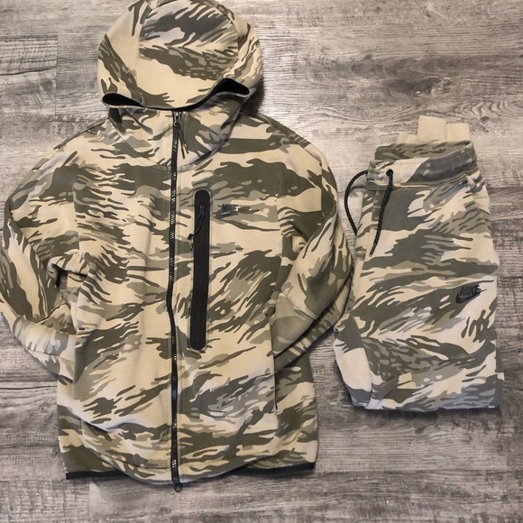 Nike Tech Fleece Camo Set - Picture 2 of 2